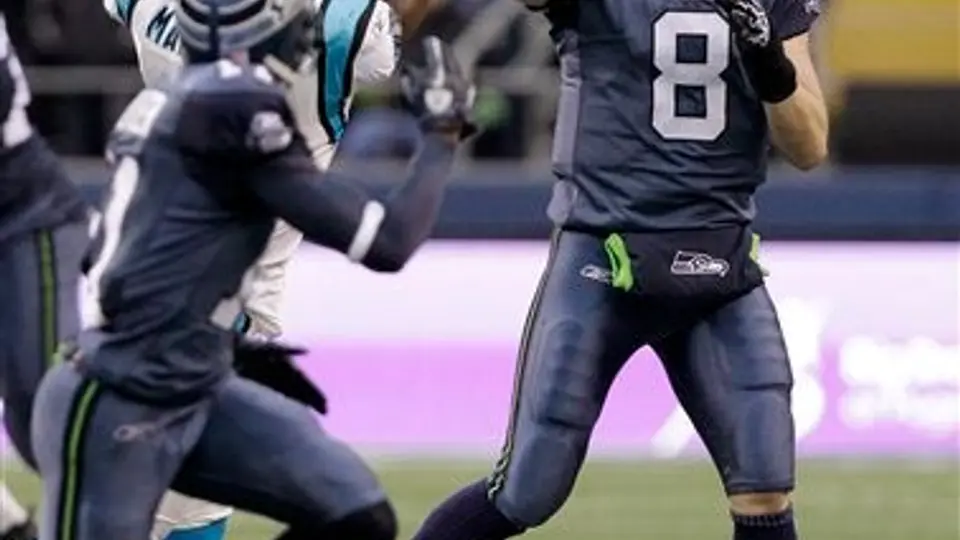 Lynch ayuda en remontada de Seattle sobre Panteras
