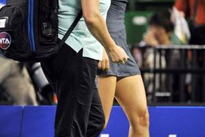 Sharapova, retirada en Tokio por lesión