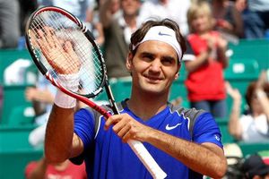 Federer avanza con autoridad en Montecarlo