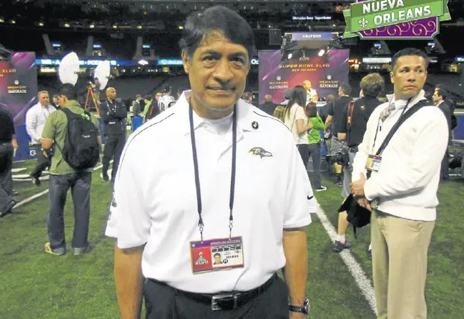 Juan Castillo, un 'mexicano' en el Super Bowl