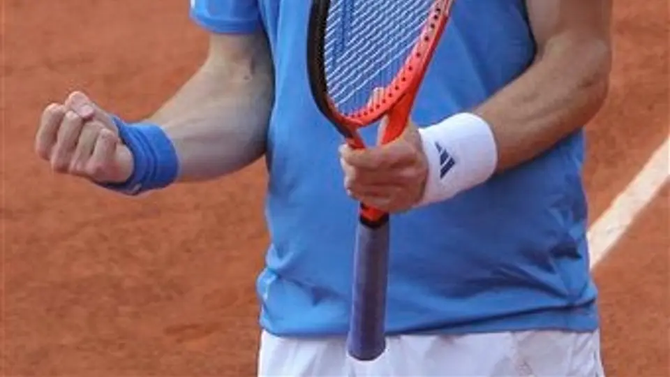 Andy Murray remonta dos sets y derrota a Troicki