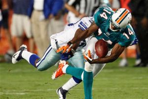 Miami se impone 17-3 a los Vaqueros