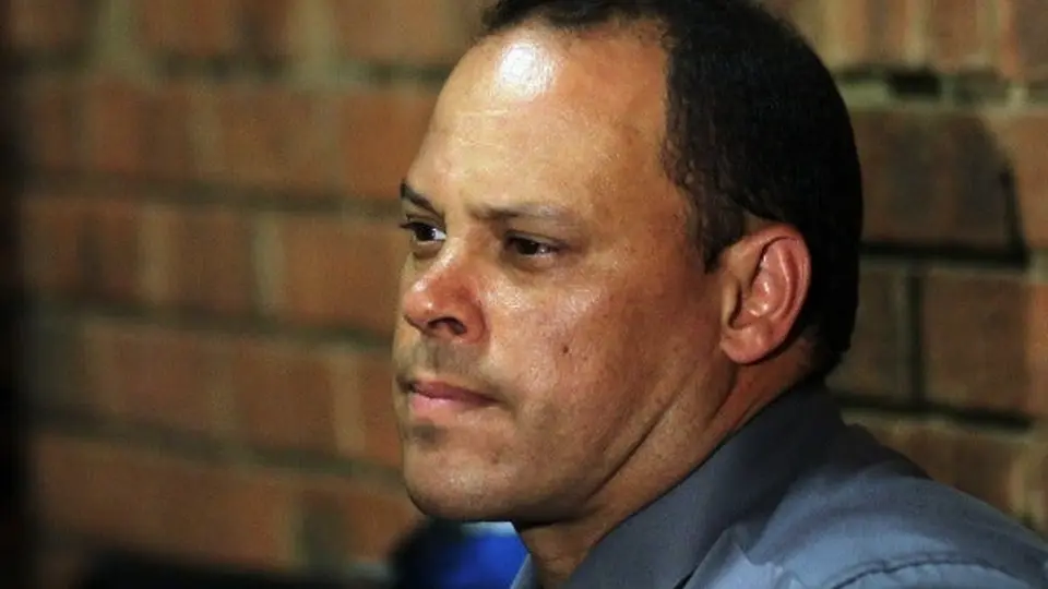 Ex detective de caso Pistorius renuncia a la policía