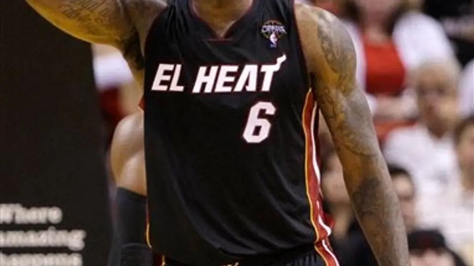 Club nocturno demanda a LeBron James