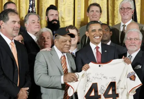 Obama recibe a los Gigantes, Campeones de la Serie Mundial
