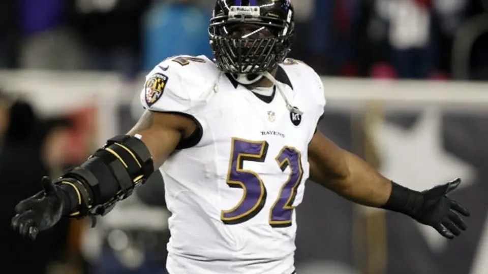Ray Lewis quiere retirarse en lo más alto