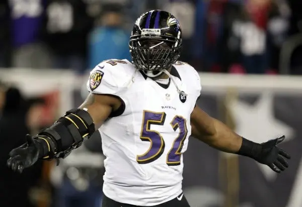 Ray Lewis quiere retirarse en lo más alto