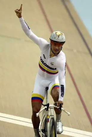 Juan Arango se queda con el oro en el Omnium