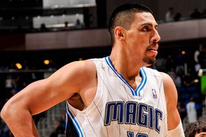 Gustavo Ayón jugará en los Bucks