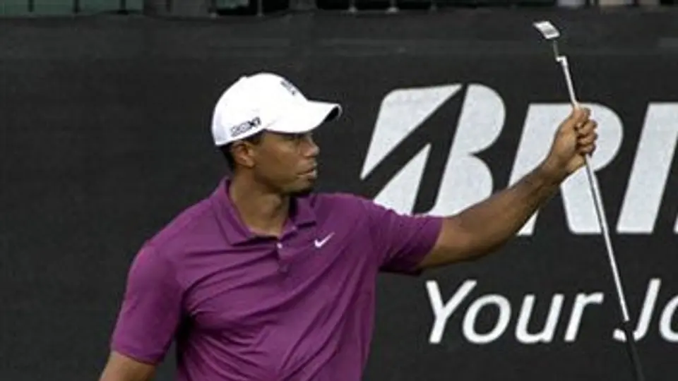 Woods arranca en Bridgestone con el pie derecho