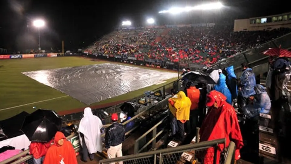 Suspenden Serie del Rey por lluvia