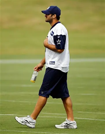 Romo participa en la práctica de Vaqueros