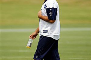 Romo participa en la práctica de Vaqueros