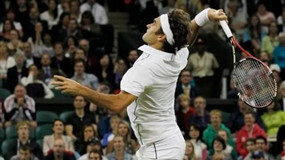Federer se impone a Mannarino y va por Nalbandian