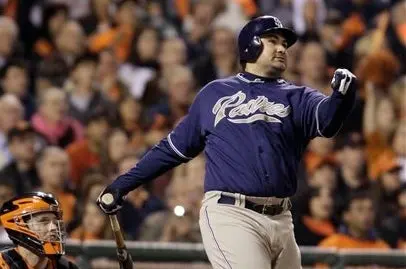 En suspenso futuro de Adrián González en Medias Rojas