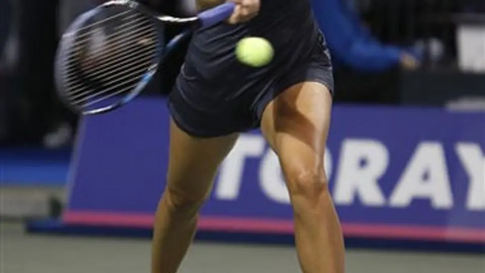Sharapova debuta en Tokio con triunfo