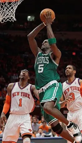 Los Celtics vencen 101-89 a los Knicks y barren la serie