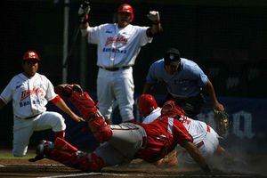 Diablos vence a Olmecas 7-5 en extrainnings