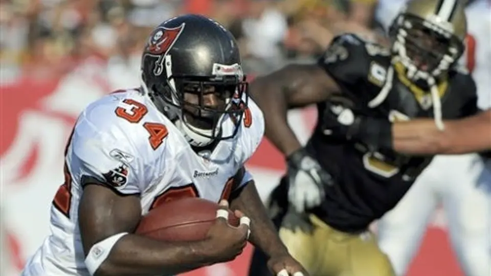 Tampa Bay toma el liderato de la división al vencer 26-20 a los Santos