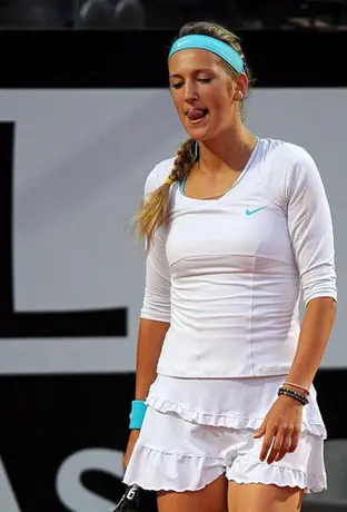 Sharapova, en semifinales de Roma tras el abandono de Azarenka