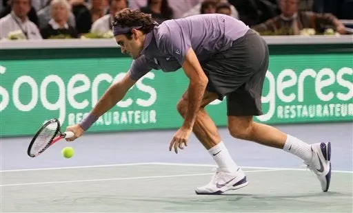 Federer cae ante Monfils en Masters de Paris