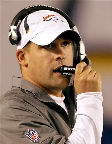 Broncos despiden al coach Josh McDaniels