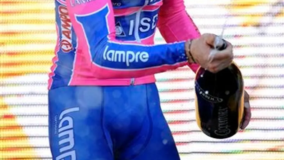 Petacchi gana segunda etapa del Giro de Italia