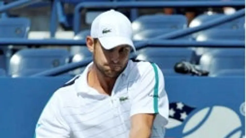 Murray y Roddick avanzan en Estados Unidos