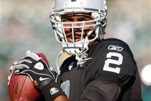 Pieles Rojas tiene en la mira al QB Jamarcus Russell