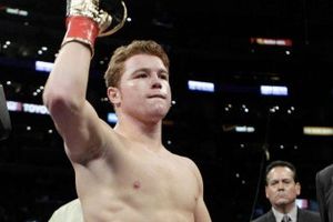 De la Hoya quiere pelea Chávez-Canelo en 156 libras