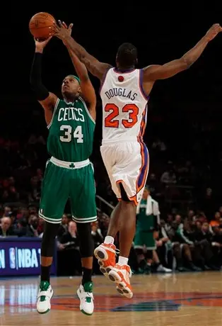 Celtics toma ventaja de 3-0 en la serie ante los Knicks