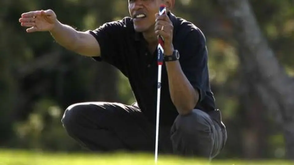 Obama juega golf con Tiger Woods