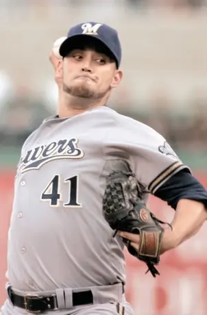 Otro triunfo como abridor para Marco Estrada