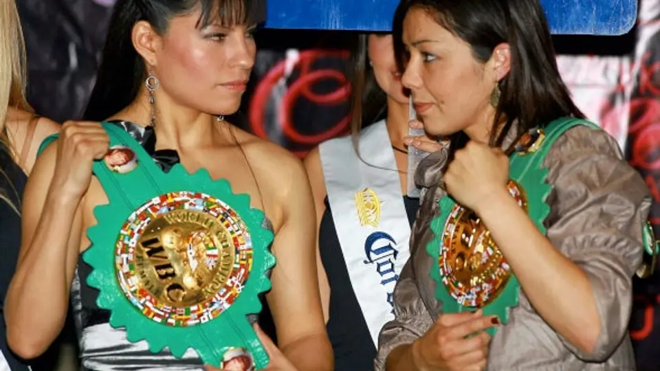 Desconocerían a Jackie y Ana por pelear título AMB