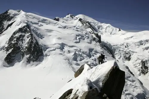 Alpinista búlgara muere tras caer al escalar el Mont-Blanc