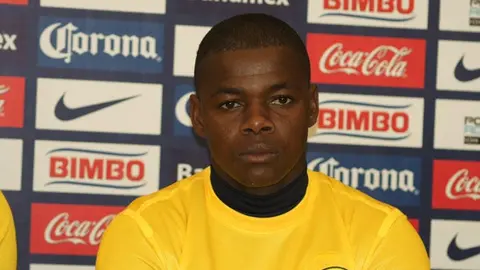 Narciso Mina aseguró tener papales y visa en regla