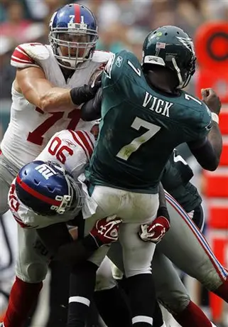 Vick se va con la mano fracturada en la derrota ante Gigantes 29-16