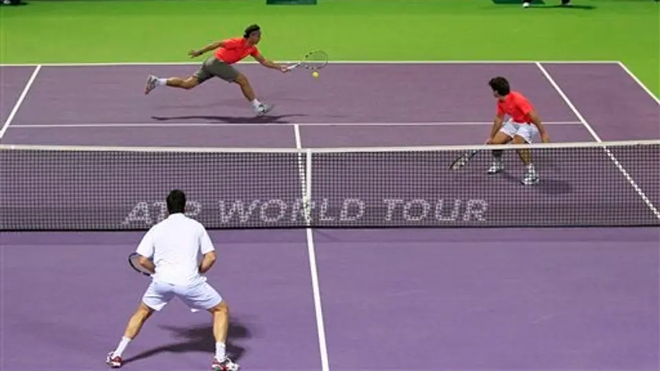 Nadal y López ganan en dobles en Doha