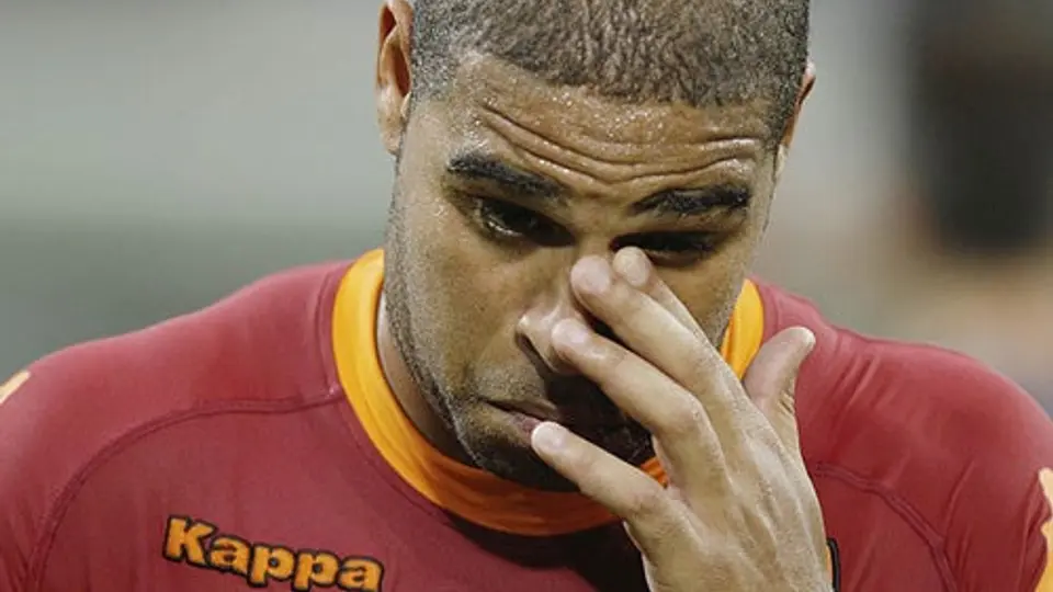 Eligen a Adriano como el peor jugador del Calcio