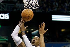 Howard, jugador defensivo del año por tercera vez