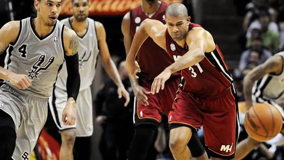 Heat derrota con suplentes a los Spurs