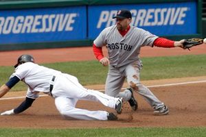 Boston sigue sin ganar; Indios barre en la serie