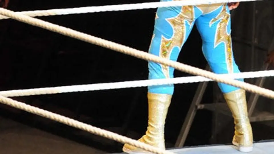 Sin Cara vence a Swagger