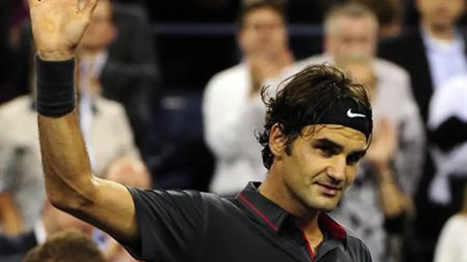 Federer avanza y se verá ante Djokovic en Semifinales