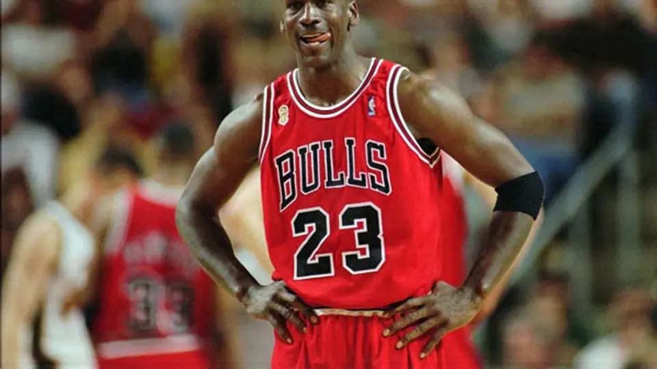 Michael Jordan cumple 50 años de edad