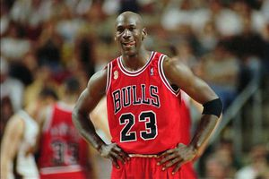 Michael Jordan cumple 50 años de edad
