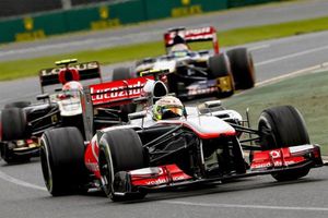 Checo 13 y Gutiérrez 15 en la P1 de Sepang