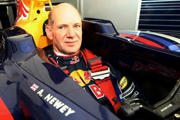 Newey, creador del RB7, es el genio de la F1