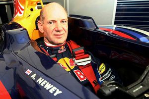 Newey, creador del RB7, es el genio de la F1