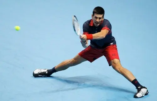 Djokovic derrota a Berdych en presencia de Maradona